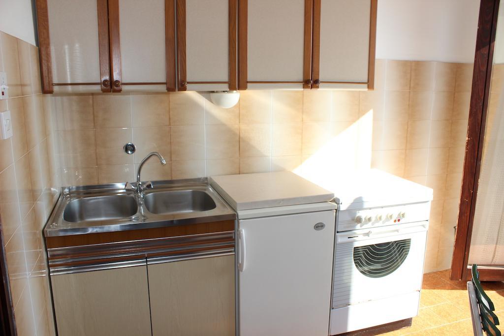 Apartments Petrada Omiš Szoba fotó