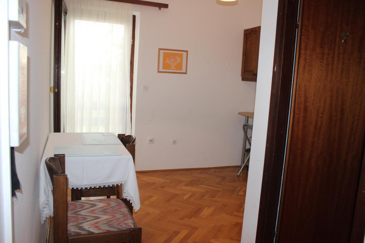 Apartments Petrada Omiš Szoba fotó