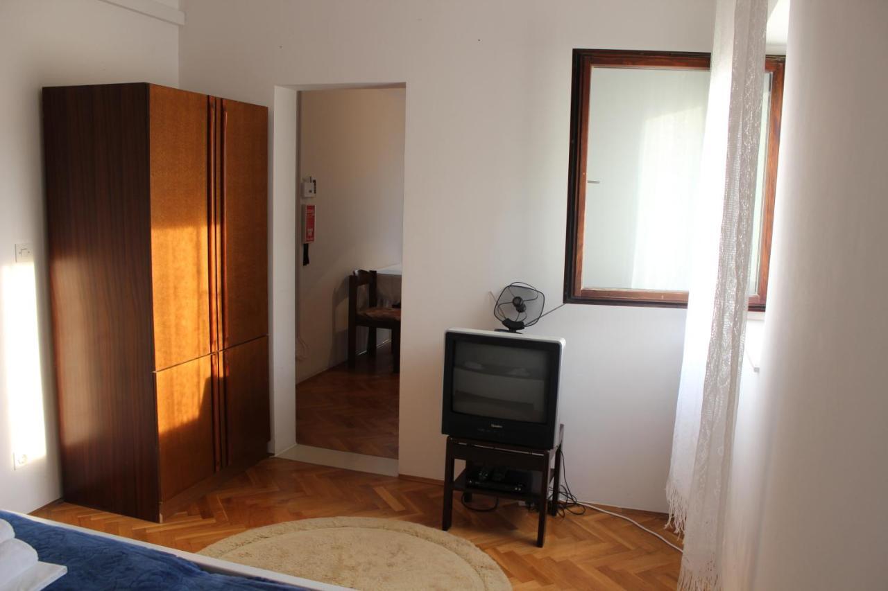 Apartments Petrada Omiš Szoba fotó