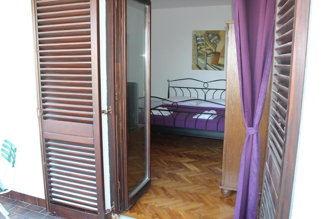 Apartments Petrada Omiš Szoba fotó